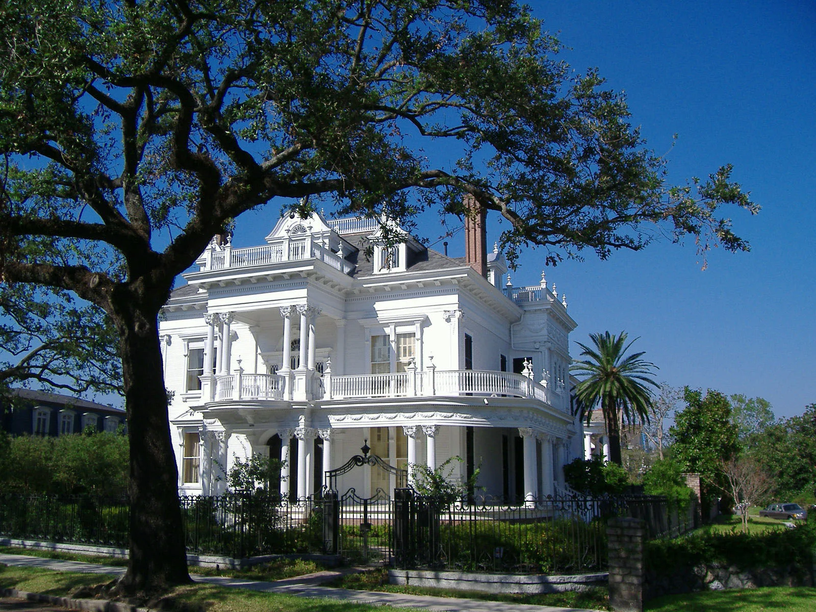 5809 Saint Charles Avenue — Melancon Ortega Designs